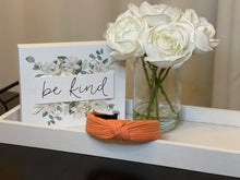 Load image into Gallery viewer, Knotted headbands