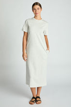 Load image into Gallery viewer, Grace T-Shirt Midi Dess
