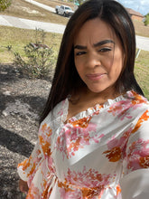 Load image into Gallery viewer, White floral blouse
